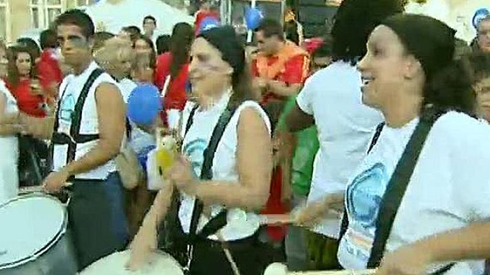 Telediario 1 - Batucada que anima a España