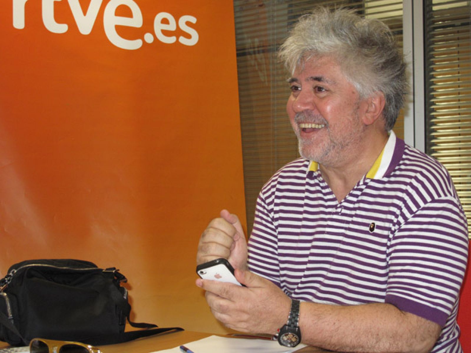 Pedro Almodóvar ha charlado con los usuarios de RTVE.es de su cine y sus próximos proyectos | Ver