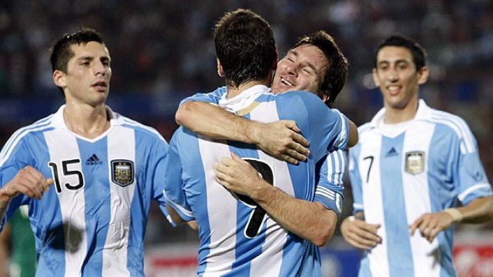 Telediario 1 - Messi da goles a Higuaín y Di María