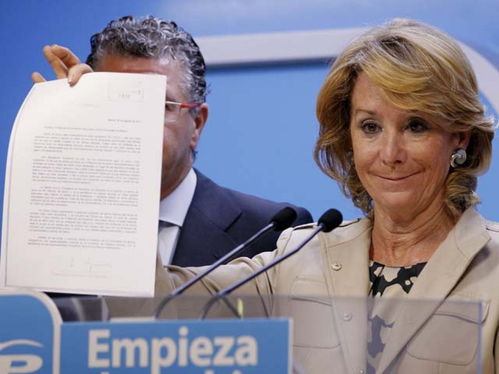 Esperanza Aguirre pide perdón a los profesores