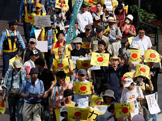 Las protestas antinucleares marcan medio año de crisis en Fukushima