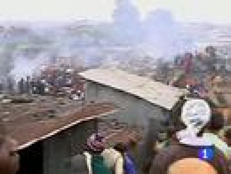 Más de cien personas mueren abrasadas por la explosión de un oleoducto en Kenia