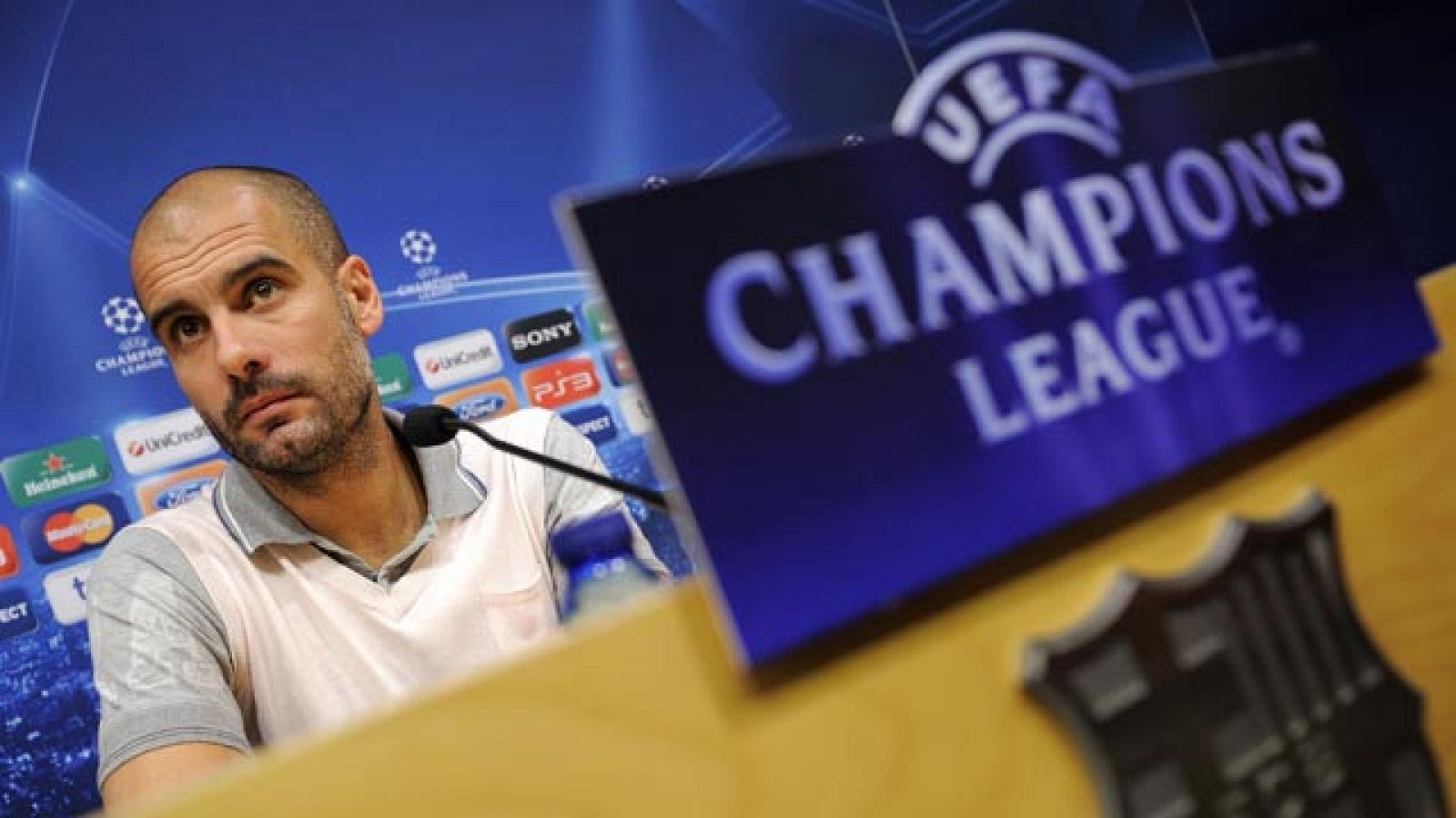 Guardiola prefiere jugar contra 'Ibra'