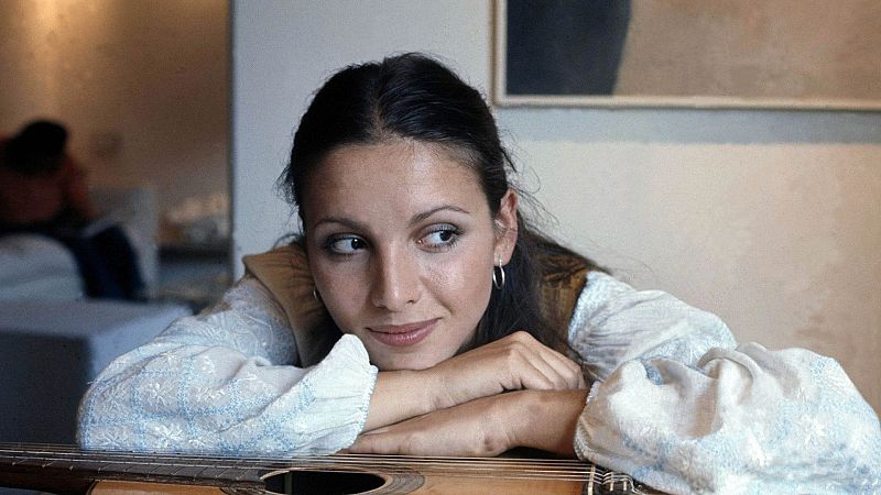 Ana Belén canta "Agapimú" Ana Belén canta "Agapimú"