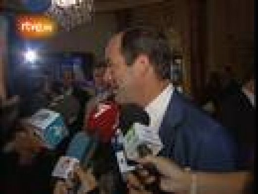  - Bono y Chaves se declaran "muy amigos" y dan por cerrado su "pique"