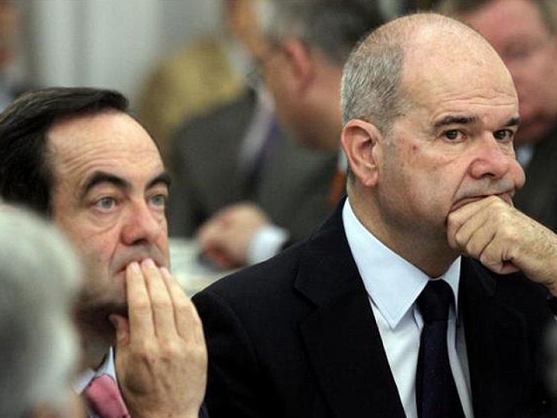 Bono y Chaves se declaran "muy amigos" y dan por cerrado su "pique"