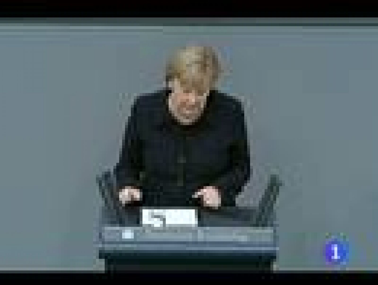 Telediario 1: Merkel rechaza la quiebra de Grecia | RTVE Play