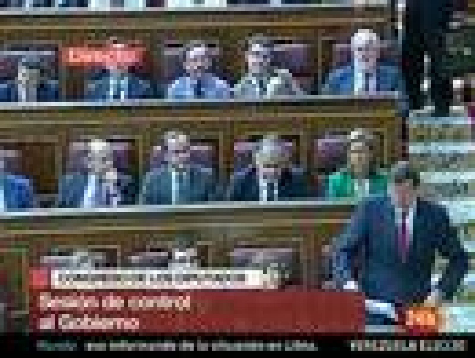  El líder del PP, Mariano Rajoy, ha vuelto a echar en cara al presidente del Gobierno, José Luis Rodríguez Zapatero, que no dice la verdad cuando éste ha hablado de una "leve recuperación" de la economía española para la segunda mitad de este año. "Los españoles tienen derecho a que les diga la verdad de lo que eatá pasando", le ha espetado.
