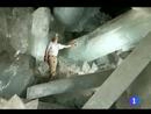 Telediario 1 - Belleza y misterio científico