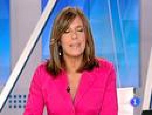 Telediario 1 - Heridos tres agentes nacionales a los que el agresor arrebató dos armas