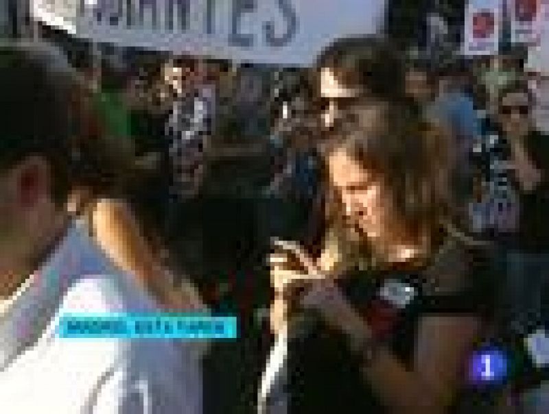  Profesores, alumnos y padres se manifiestan en Madrid contra los recortes en educación