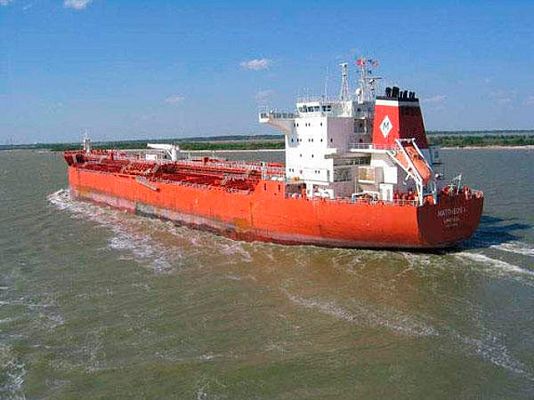 Telediario 1 - Cinco marineros españoles llevan más de 24 horas secuestrados