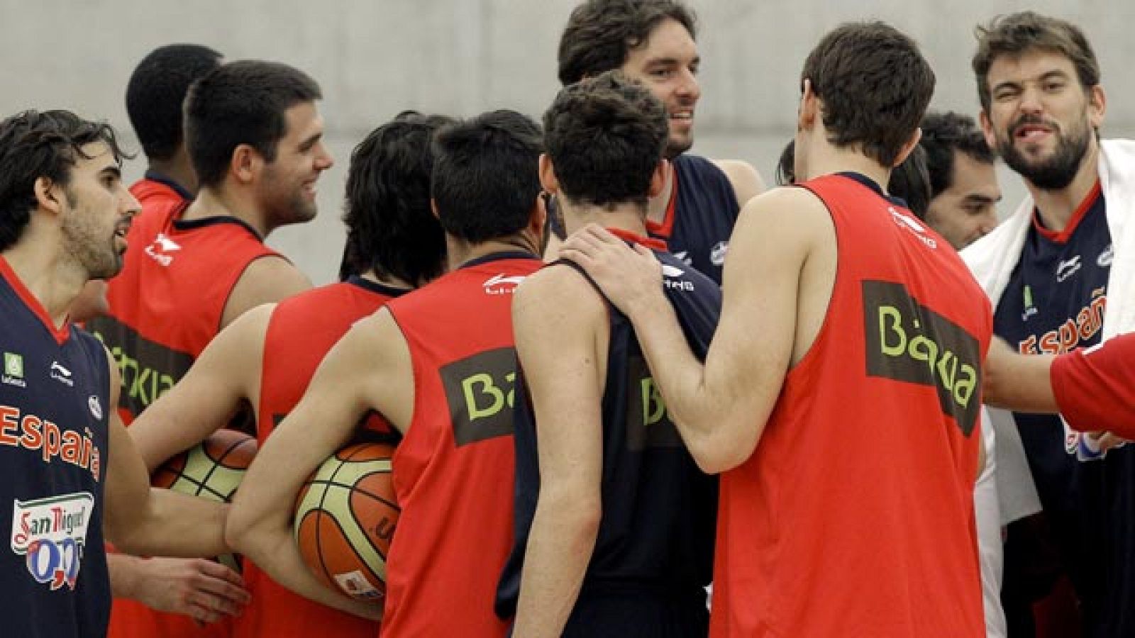 La selección española afronta la semifinal del Eurobasket contra Macedonia con cautela, después de que los balcánicos se confirmaran como la sorpresa del torneo