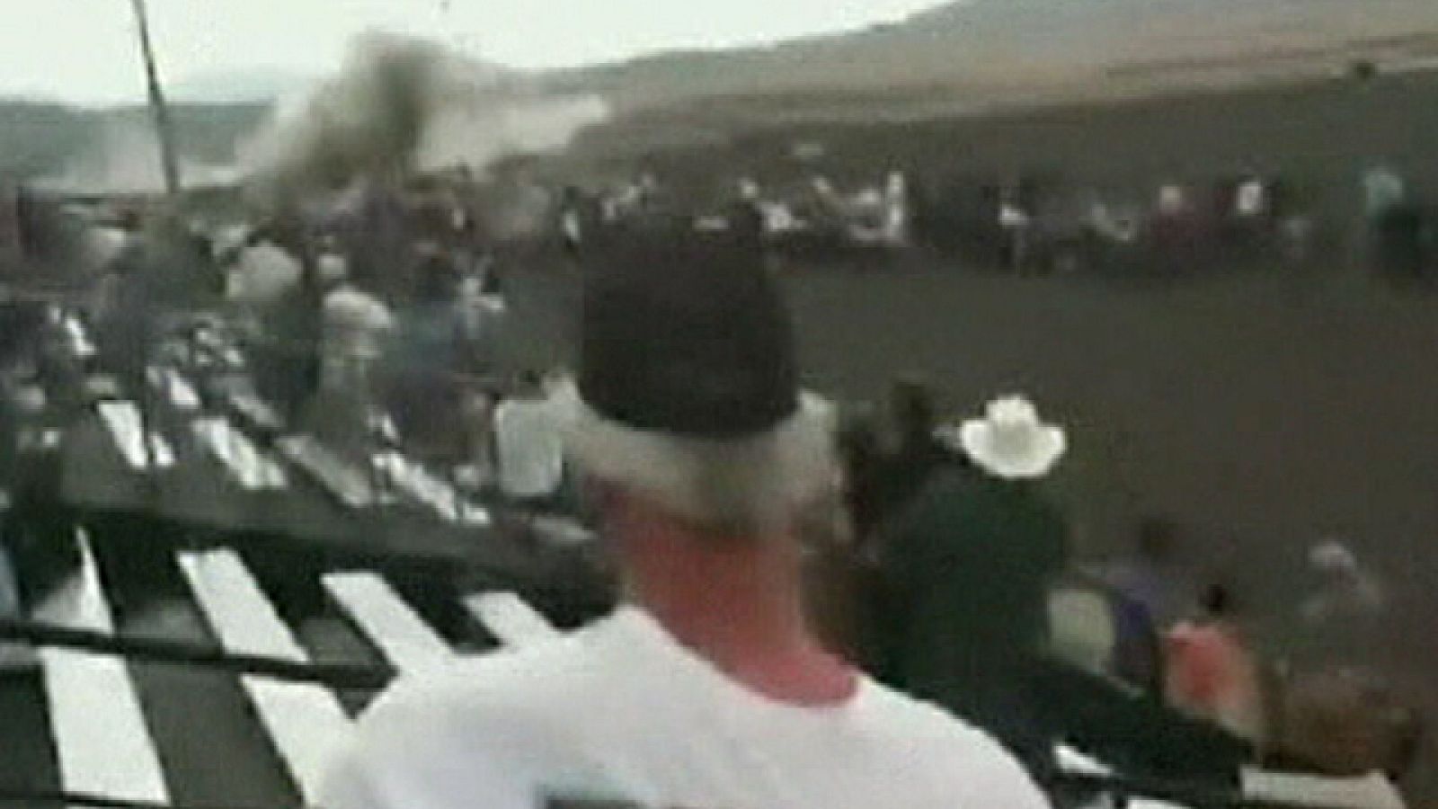 En Estados Unidos, tres personas han muerto y más de 50 están heridas en una exhibición aérea