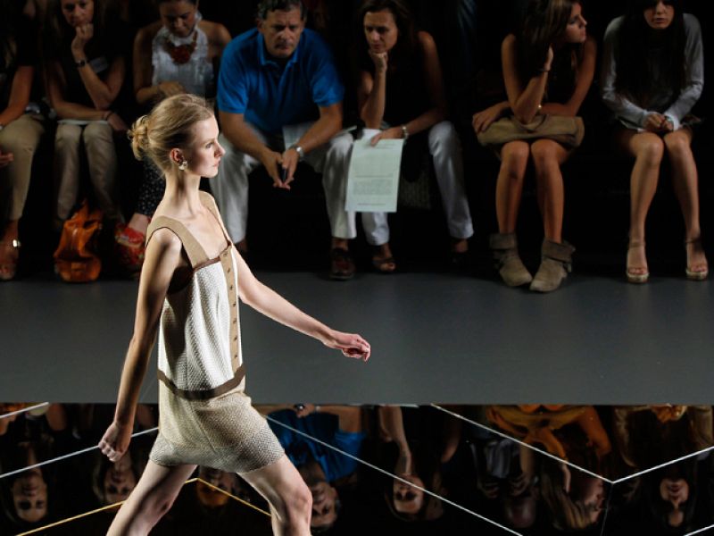  Desfile íntegro de Ailanto