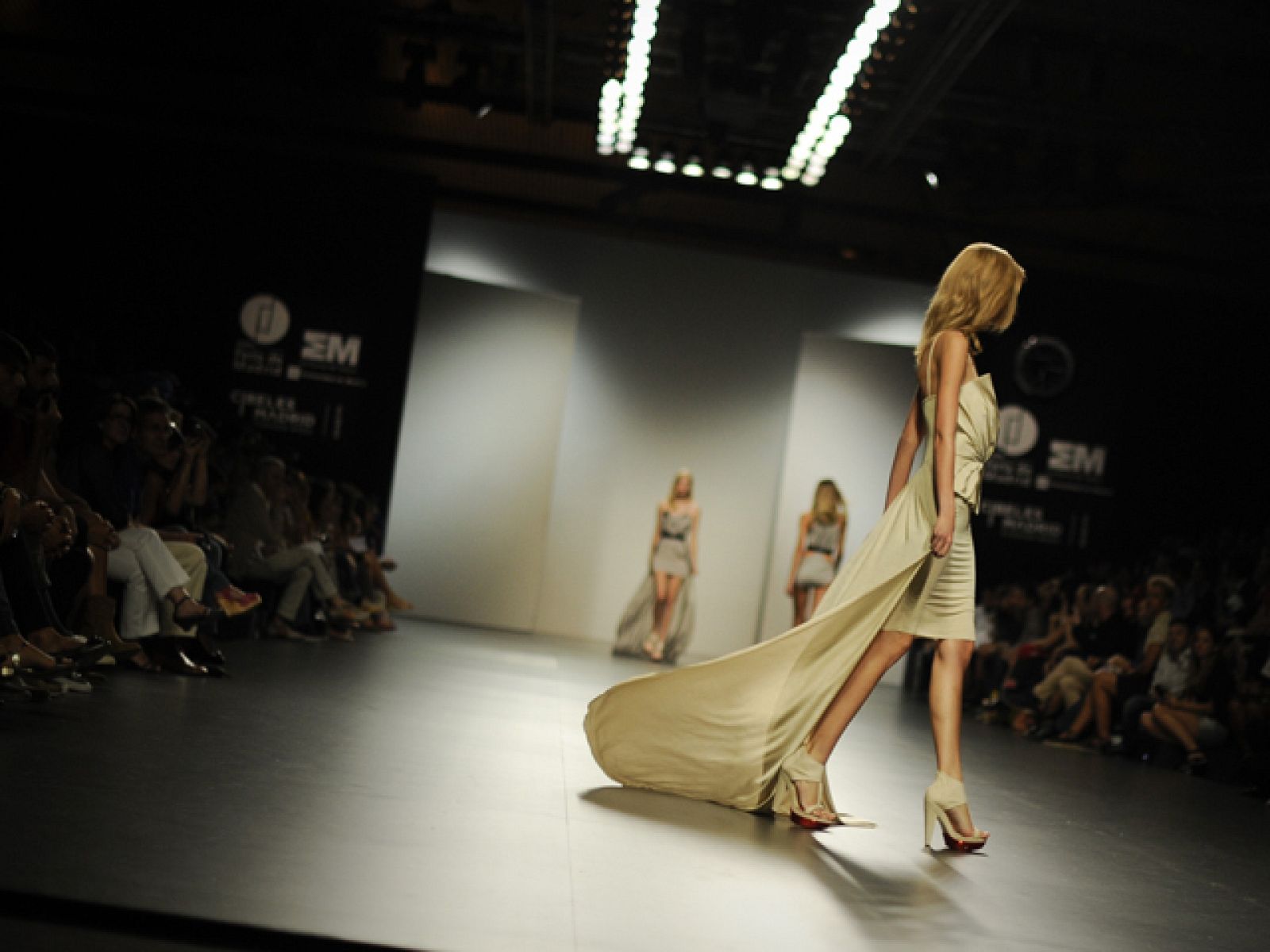 Desfile íntegro de Amaya Arzuaga