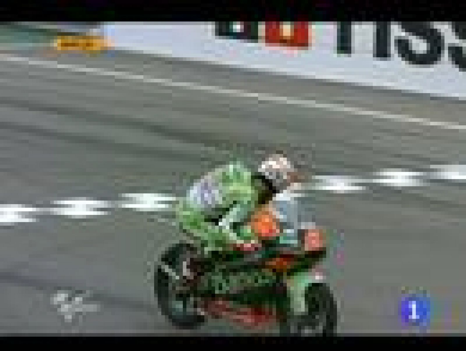 Nico Terol ejerció un monólogo consigo mismo en el GP de Aragón para sumar su octava victoria de la temporada, reafirmando su etiqueta de líder de la general. El alicantino, que salía tercero, se puso al frente de la parrilla nada más salir. Un puest