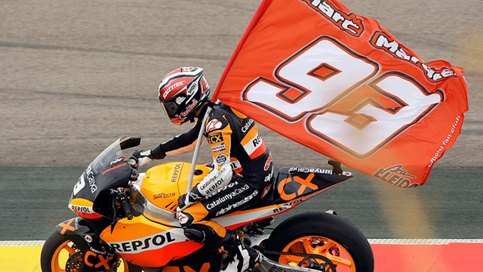 Márquez aprieta, Lorenzo se aleja