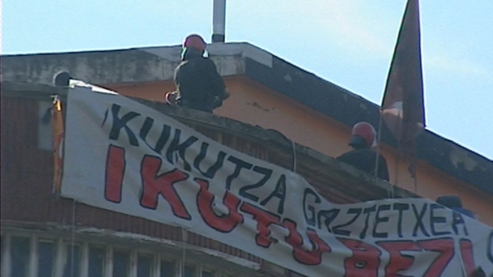 En Bilbao, el desalojo de un local con jóvenes okupas ha terminado con 30 detenidos