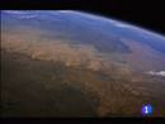 Telediario 1 - Pendientes del satélite UARS