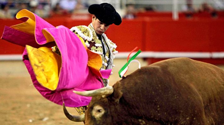 Informativo 24h - Una gran tarde de Morante, Juli y Manzanares reivindica el toreo en Cataluña