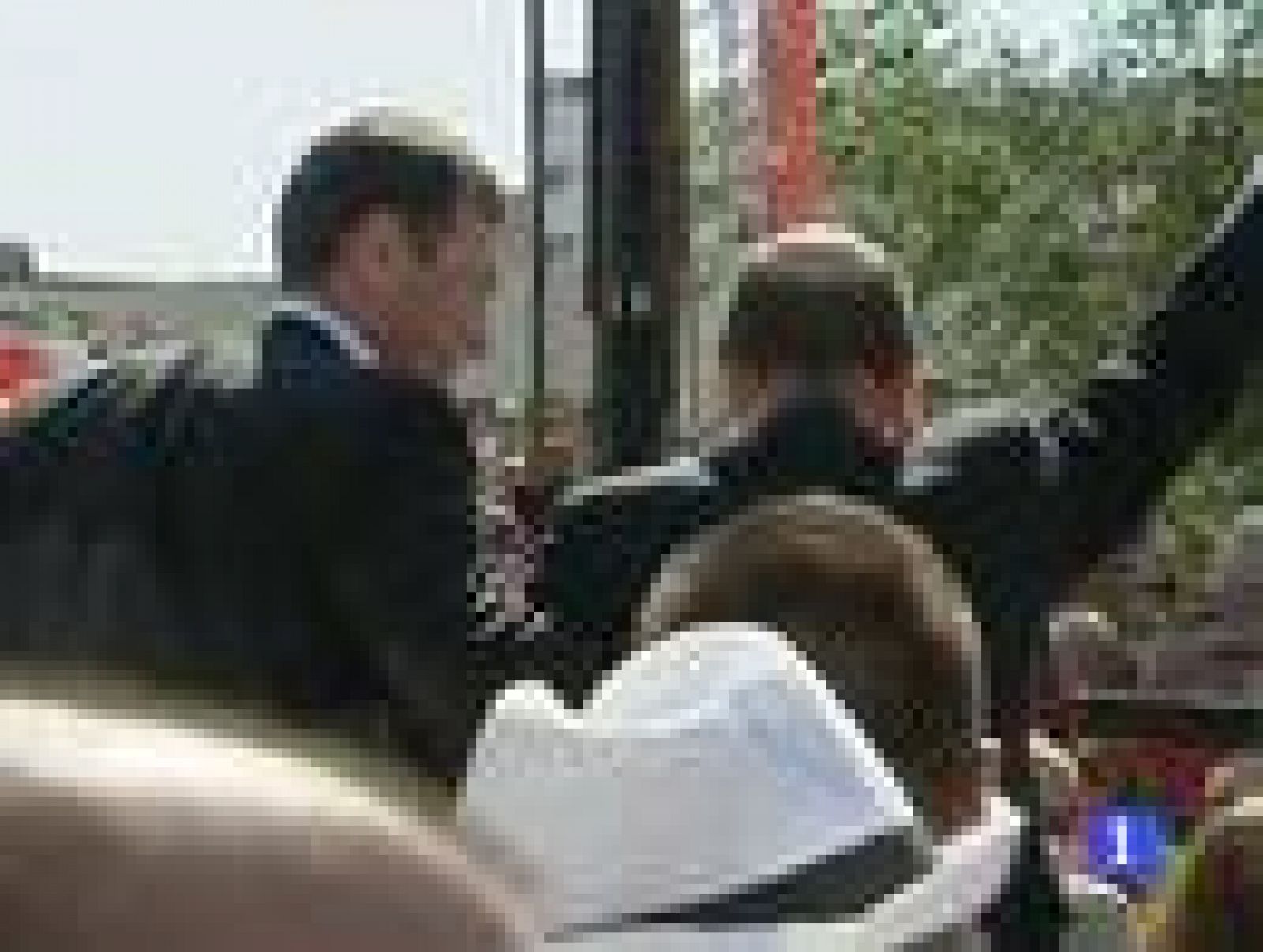 Rubalcaba defiende el estado de bienestar en un acto con militantes en Alcorcón