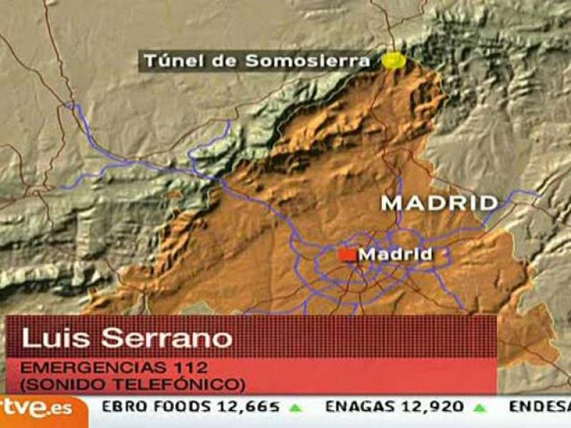  El túnel de Somosierra cortado en ambos sentidos por el incendio de un camión