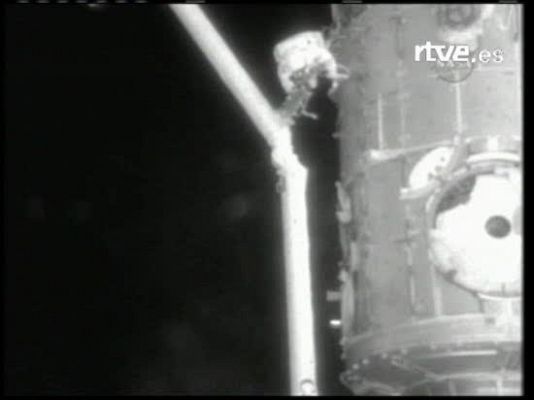 Ciencia y tecnología en Rtve.es - Paseo espacial en el 'Discovery'