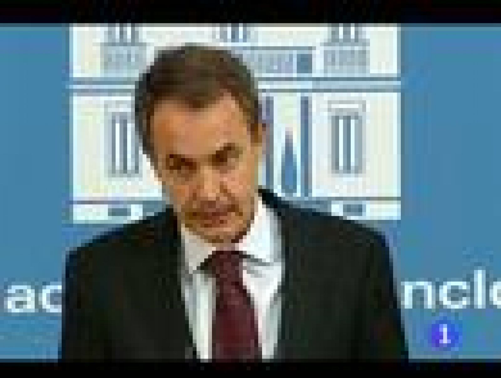 Termina la segunda y última legislatura de Rodríguez Zapatero. Su gobierno seguirá ejerciendo con plenas funciones hasta el 20 de noviembre, día de las elecciones. El presidente ha comparecido este mediodía en Moncloa pero no ha querido hacer balance.  