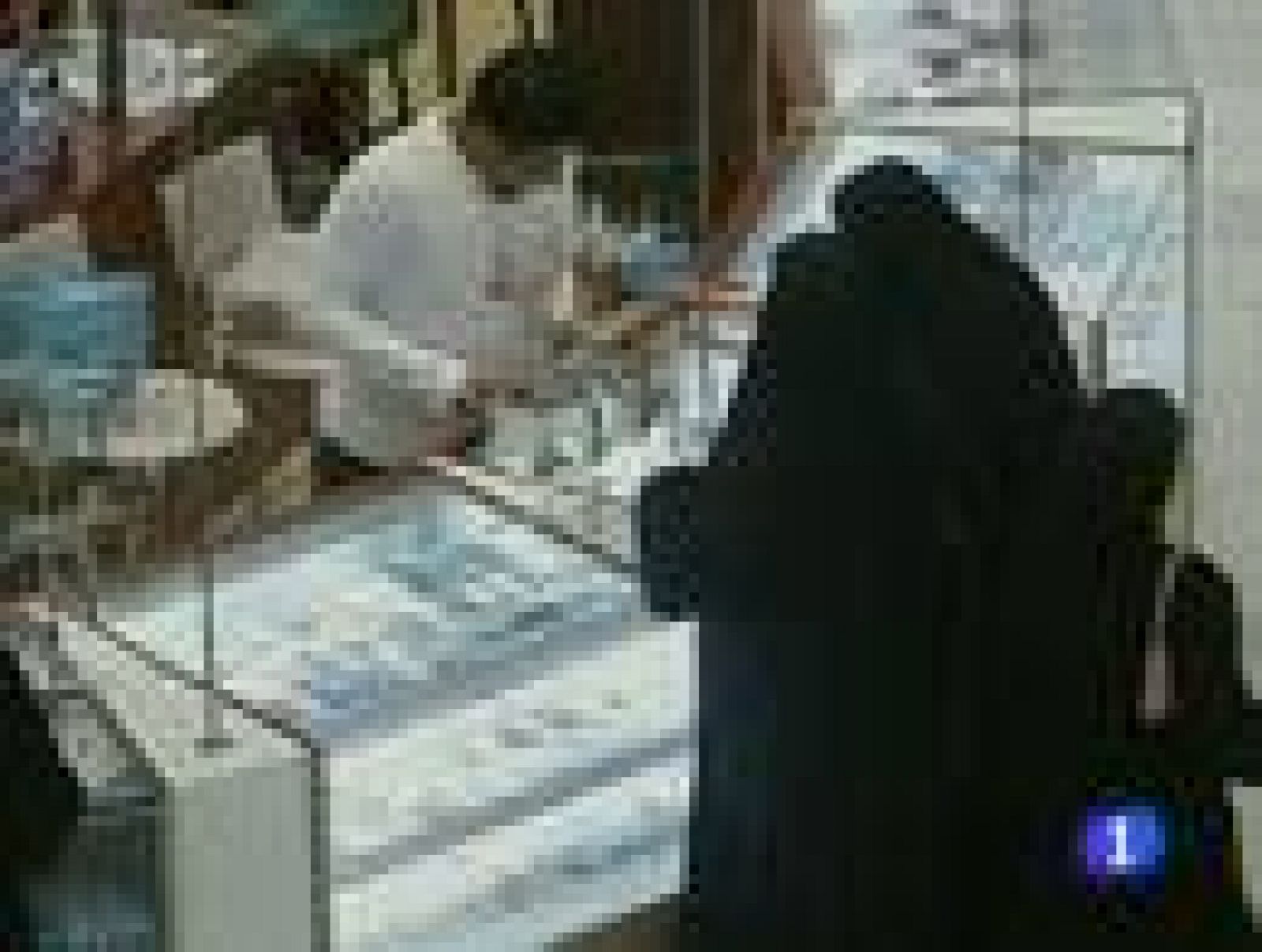 Telediario 1: Las mujeres saudíes podrán votar | RTVE Play