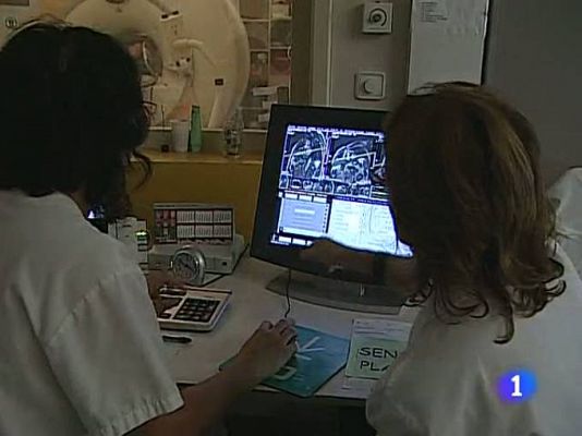 Telediario 1 - Recortes salariales en la sanidad