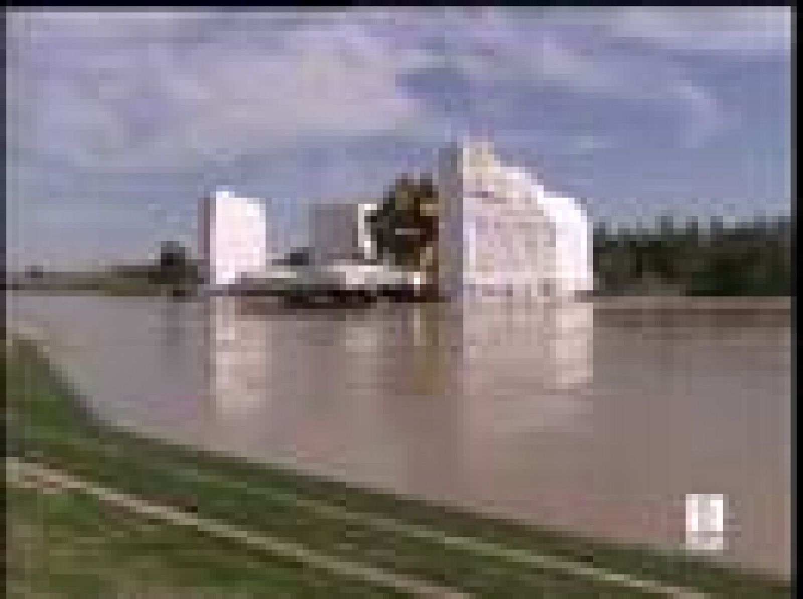 Se ultiman los preparativos para que el exceso de caudal del Ebro no cause problemas en la inauguración de la Expo.