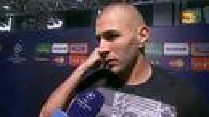 Champions League - Benzema: "Me duele un poco, pero no es nada"