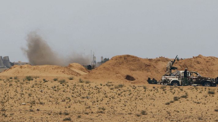 Telediario 1 - Sirte sigue bajo fuego cruzado