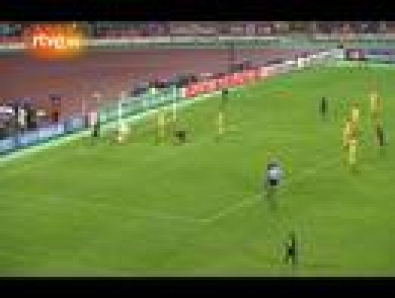 El lateral derecho del Bate Borisov Volodko ha abierto el marcador a favor del FC Barcelona por medio de un involuntario gol en propia puerta. 