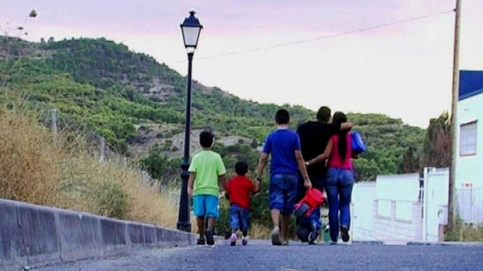 Comando Actualidad - "Desahuciados, ¿y ahora qué?" - Sin casa por no pagar la hipoteca