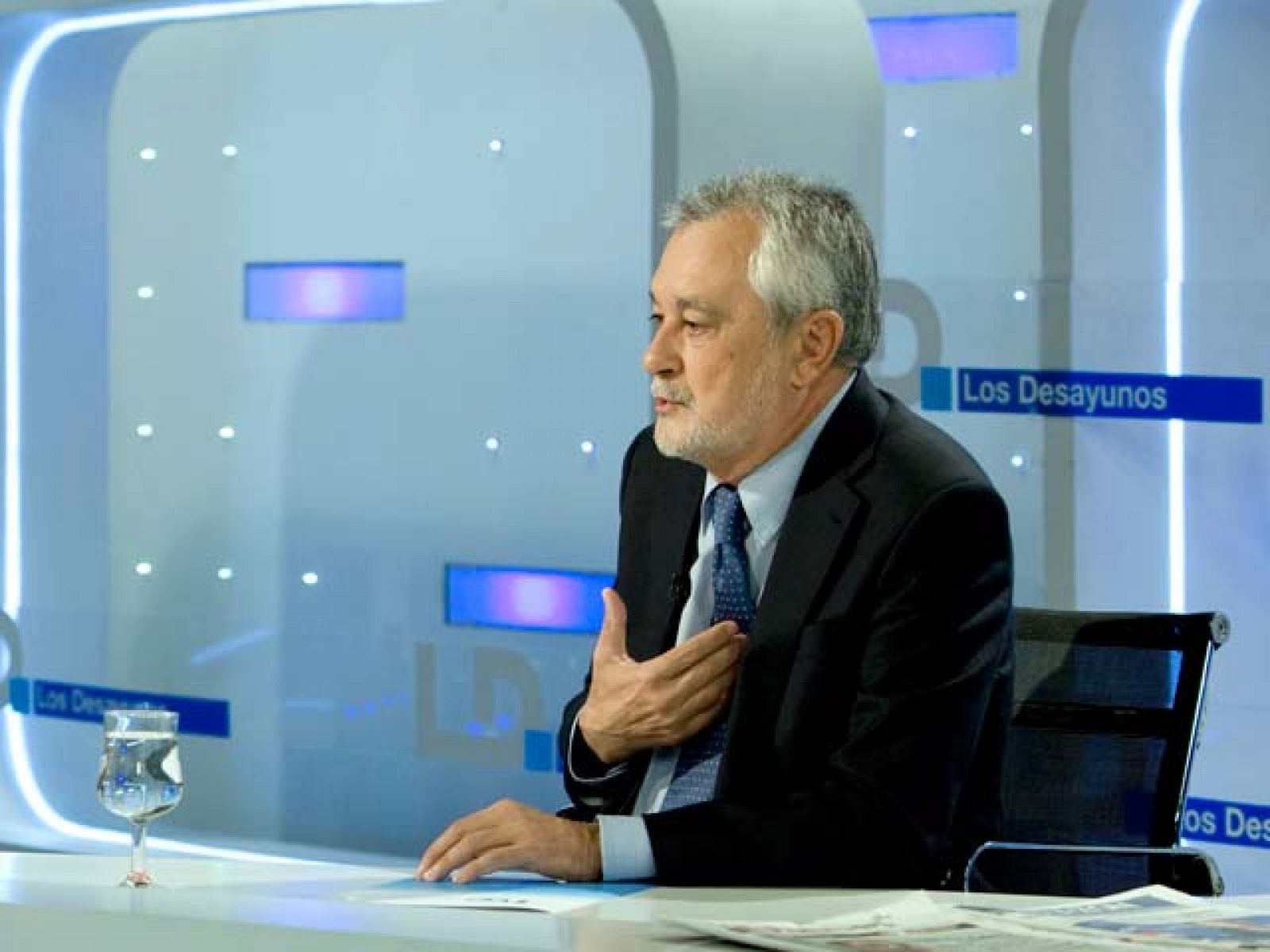 Griñán: "Es difícil, pero tenemos tanta voluntad como el que más para torcer el destino" - Los desayunos | Ver