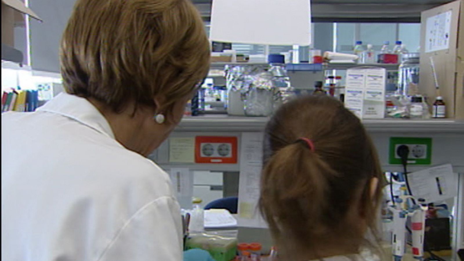 Una científica dona 25.000 ¿ de un premio para pagar a los becarios