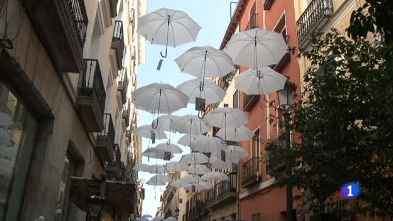 La decoración sale a la calle en el Barrio de las Letras de Madrid