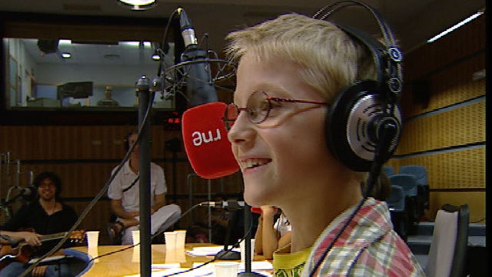 La radio, a través de las ondas o de Internet, no se olvida de los más pequeños