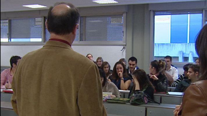 Telediario 1 - Posible movilización universitaria