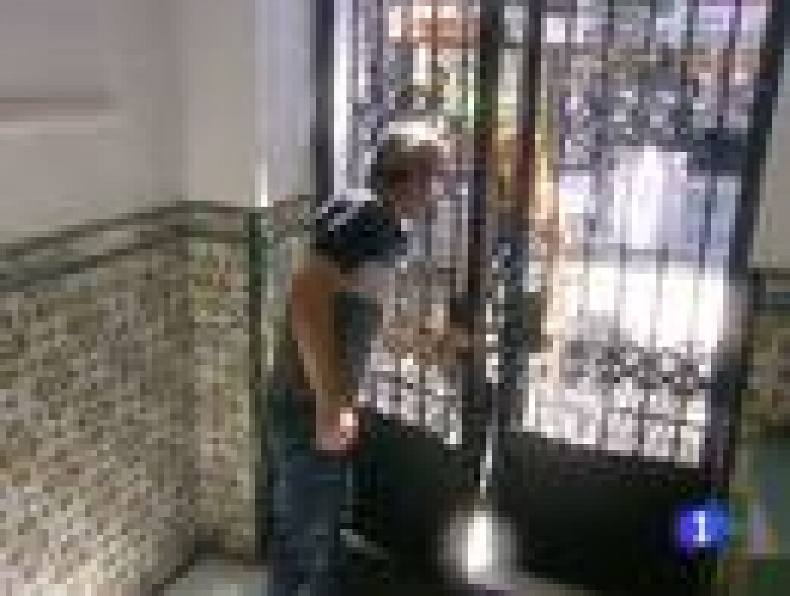 Uno de nuestros mejores actores vuelve y lo hace con una de miedo, 'Mientras duermes', a las órdenes de Jaume Balagueró y en la que interpreta a un portero de edificio que se toma demasiadas libertades.