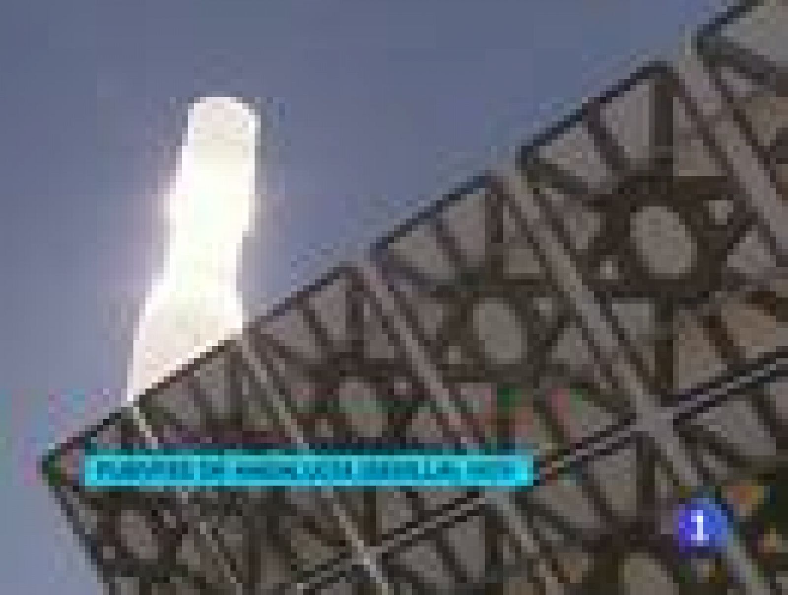 Telediario 1: Primera planta solar que funciona... ¡sin sol! | RTVE Play