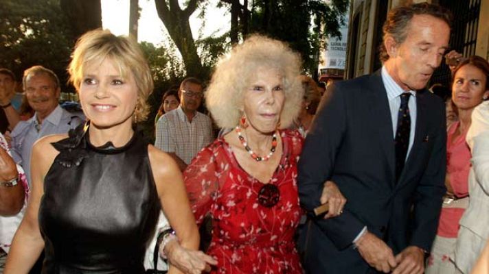 Telediario 1 - La duquesa de Alba se casa