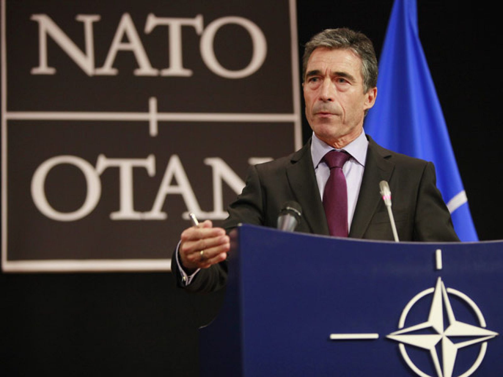 Zapatero presentará en la OTAN un proyecto de cooperación en capacidades de Defensa