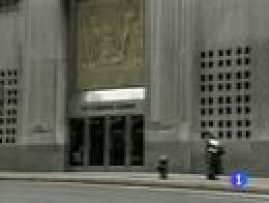 Telediario 1 - Rebaja de la deuda italiana