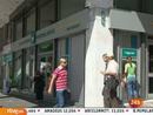 Informativo 24h - Moody's baja la nota a 12 bancos británicos