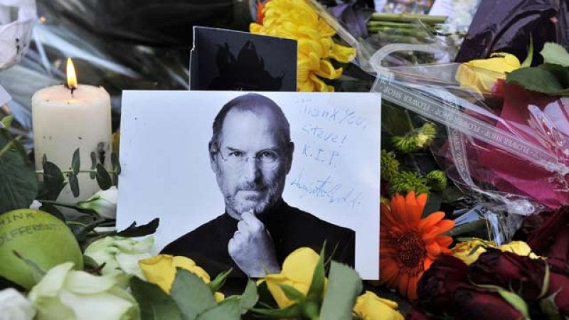Más Gente- Muere Steve Jobs