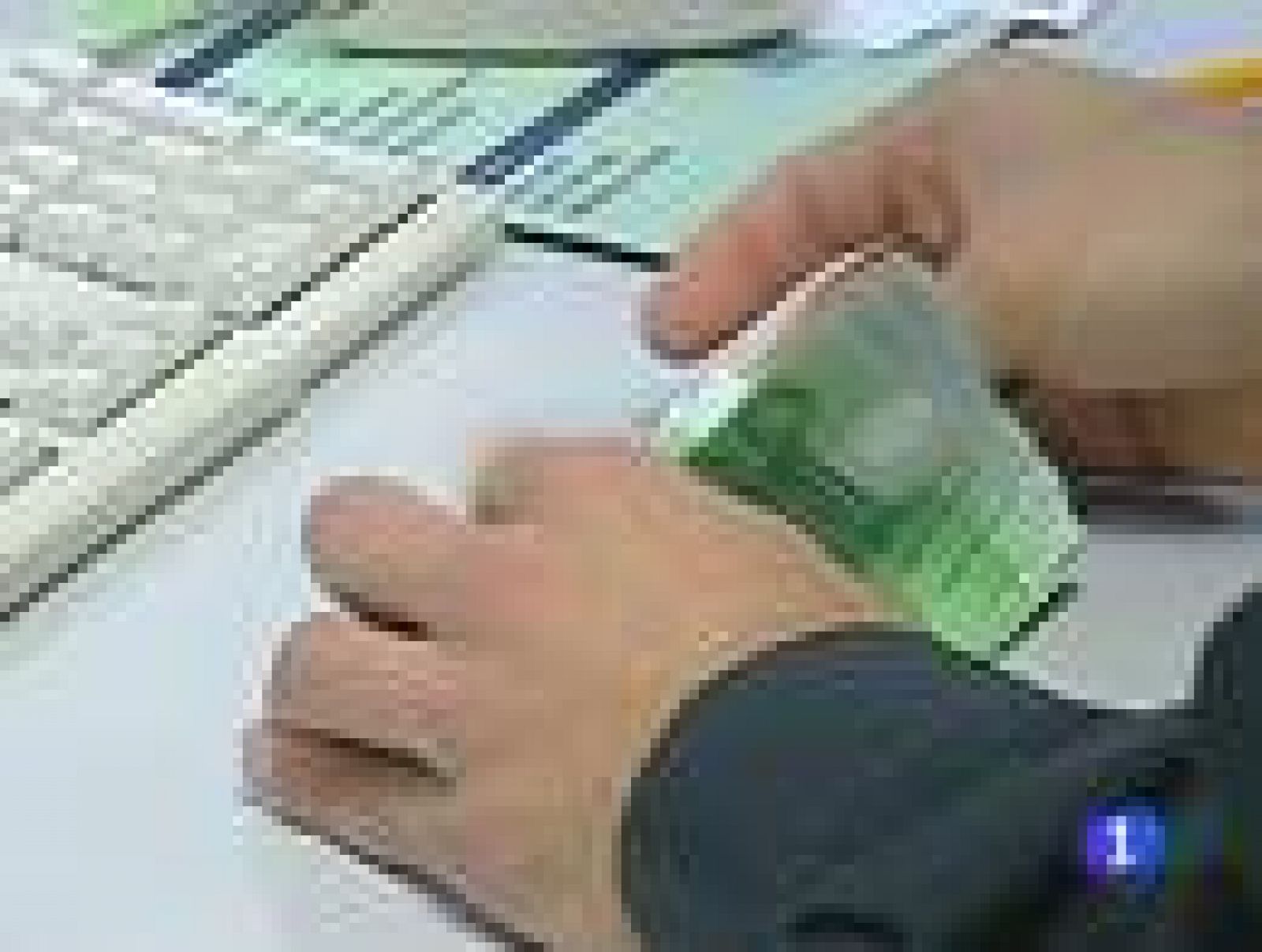 Las principales agencias de calificación han bajado hoy la nota a 22 entidades bancarias
