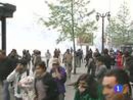 Telediario 1 - 250 jovenes chilenos detenidos